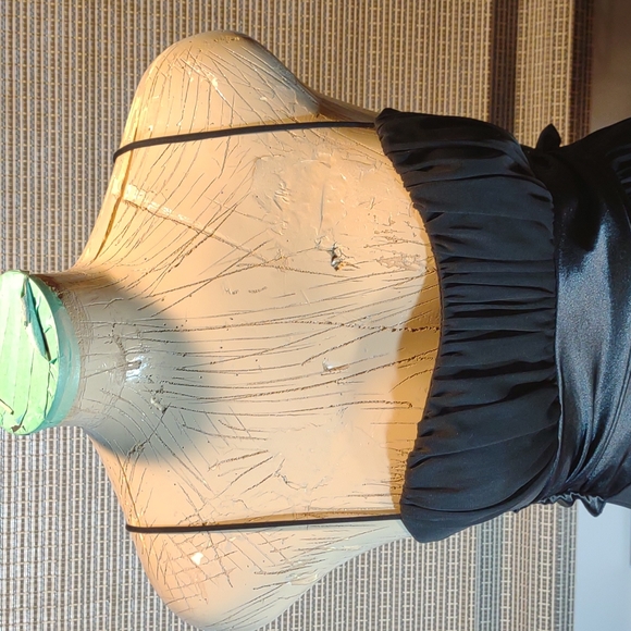 Senseous Spaghetti Strap Cocktail Evening Dress by SPEECHLESS. SIZE 6/8 - Picture 2 of 9